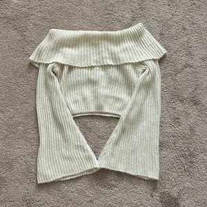 Knit Cropped Sweater. Size S.